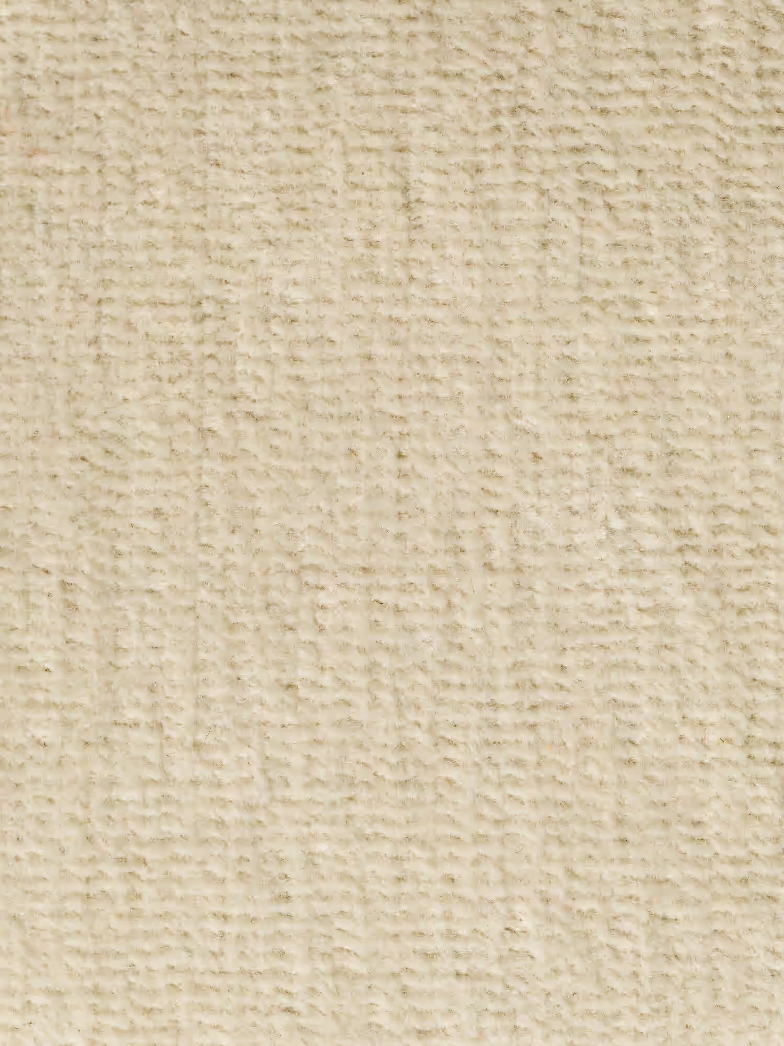 Primo piano di un tessuto beige dalla trama ruvida con un delicato motivo a griglia, presente sul divano letto matrimoniale Rift a 2 e 3 posti con schienali mobili di Divani.Store, dotato di un materasso in memory foam T31 alto 22 cm. La superficie risulta morbida e leggermente irregolare, con fili orizzontali e verticali ben visibili. La sua tonalità uniforme, calda e neutra, si abbina magnificamente a arredi trasformabili come questo versatile divano letto.