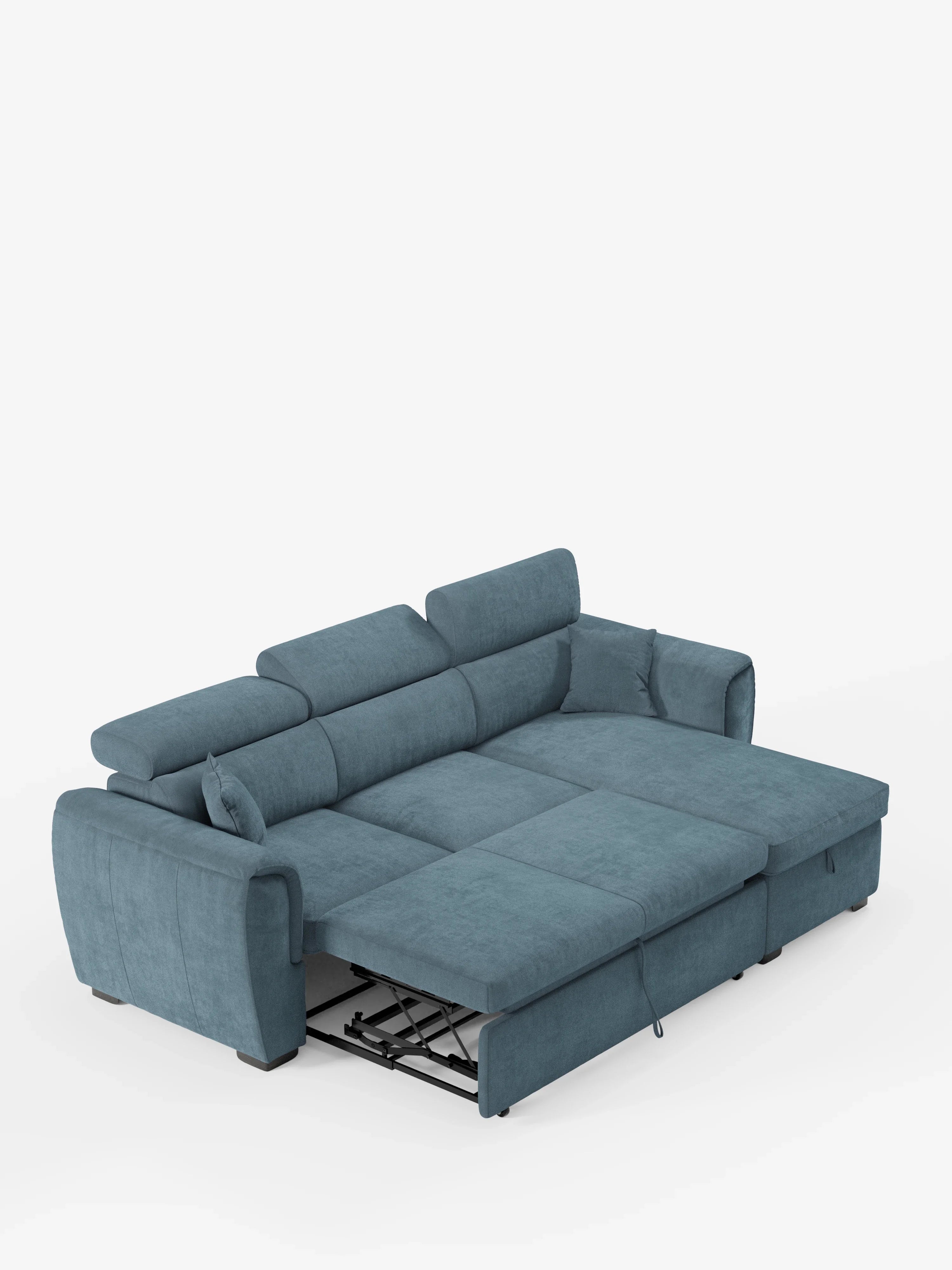 Il divano letto Titano con penisola reversibile e contenitore di Divani.Store è un moderno divano componibile blu, o divano con chaise longue, dotato di poggiatesta e braccioli regolabili. Qui raffigurato nella versione estesa come letto, con la struttura metallica estraibile a vista, questo divano è rivestito in tessuto facile da pulire ed è dotato di cuscini coordinati. Lo sfondo è bianco a tinta unita.