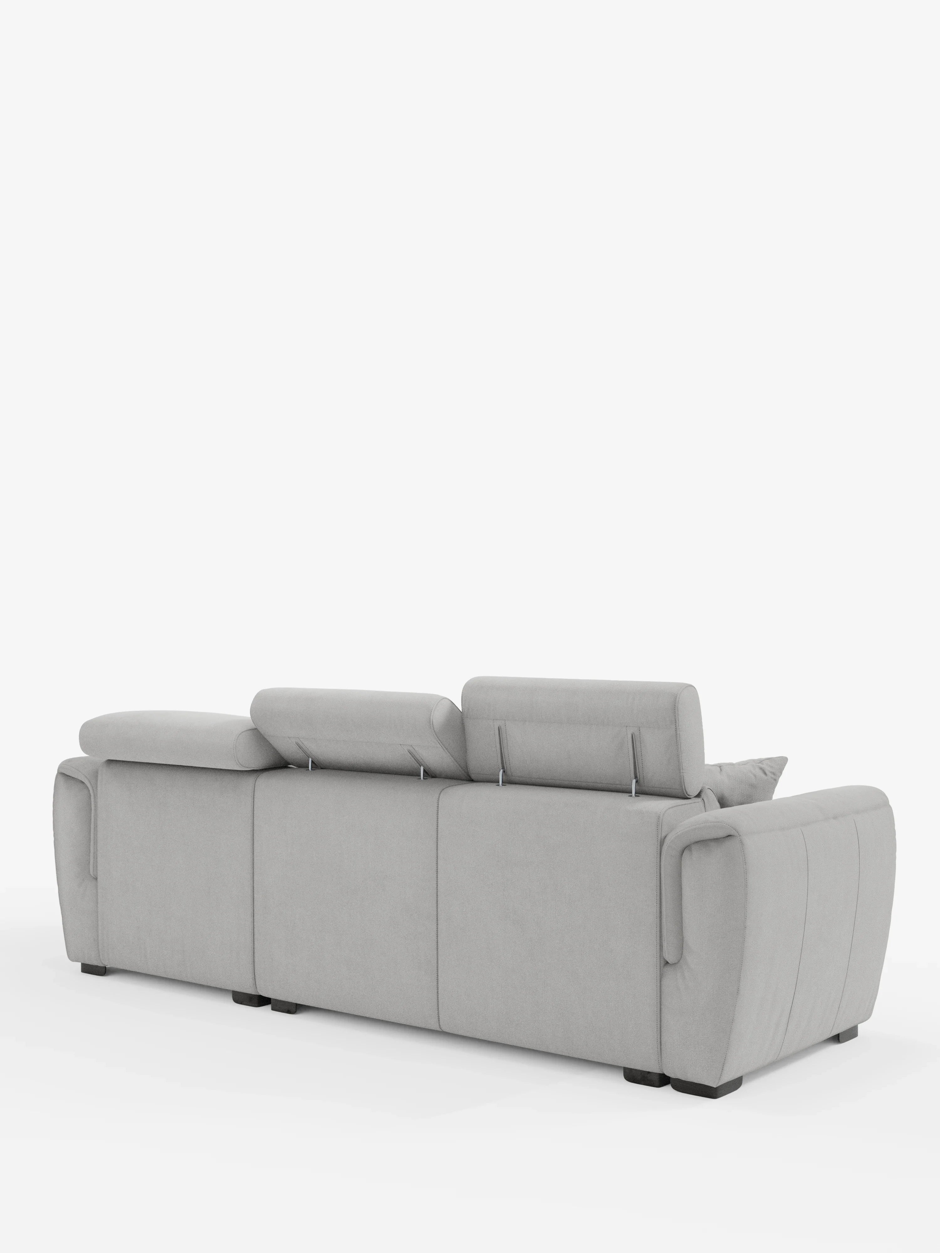 Un divano letto Titano grigio chiaro con penisola reversibile e contenitore di Divani.Store è ripreso di retro su uno sfondo bianco. Questo divano dal design moderno e minimalista è caratterizzato da morbidi cuscini, poggiatesta reclinabili, braccioli leggermente ricurvi e piedini neri alla base. Il tessuto antimacchia e la chaise longue reversibile con contenitore ne esaltano il design funzionale.