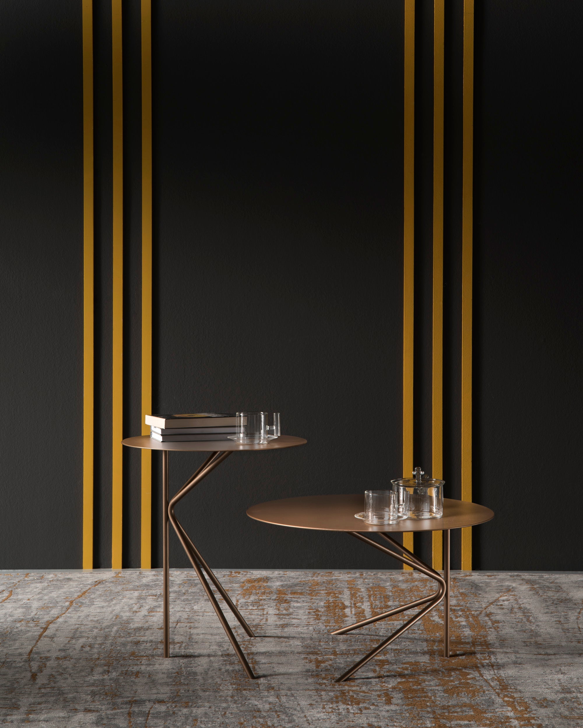 Twin tavolino BASSO rotondo minimale in diverse colorazioni - divani.store