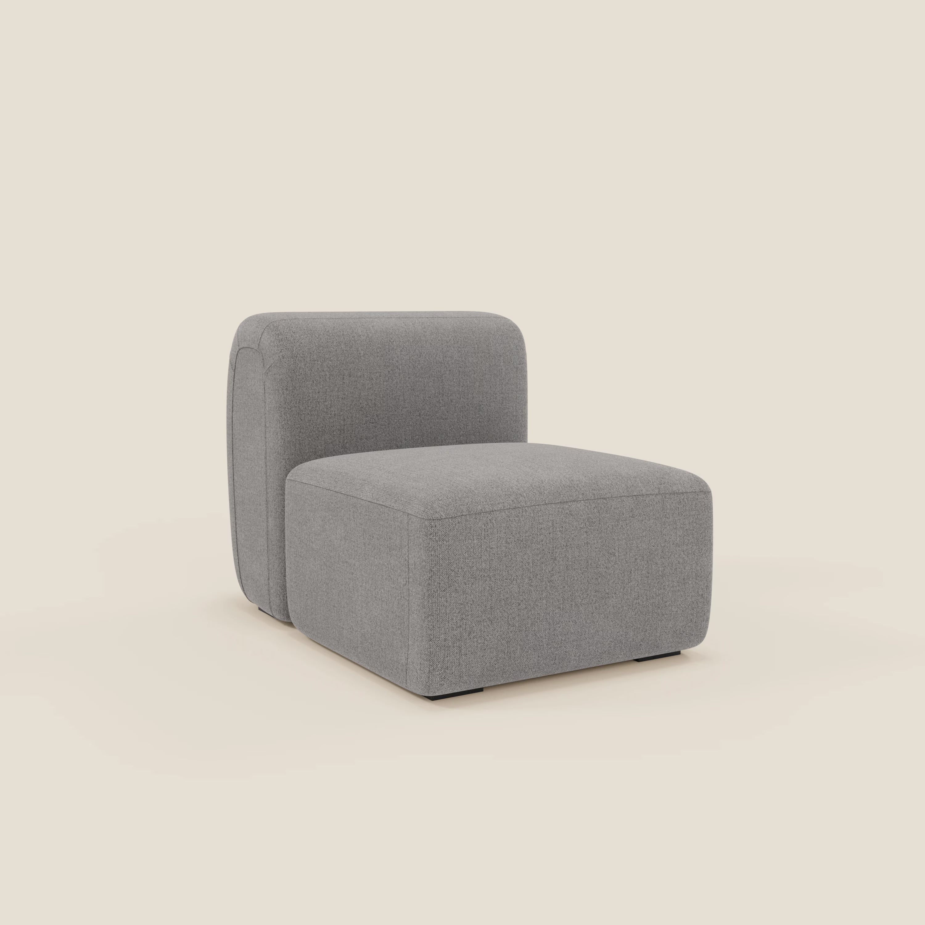 Il BonBon modulo centrale 70 cm di Divani.Store è una poltrona o elemento componibile senza braccioli, con seduta ampia e schienale arrotondato, rivestita in tessuto smacchiabile T23 grigio chiaro e dallo stile moderno con bordi morbidi.