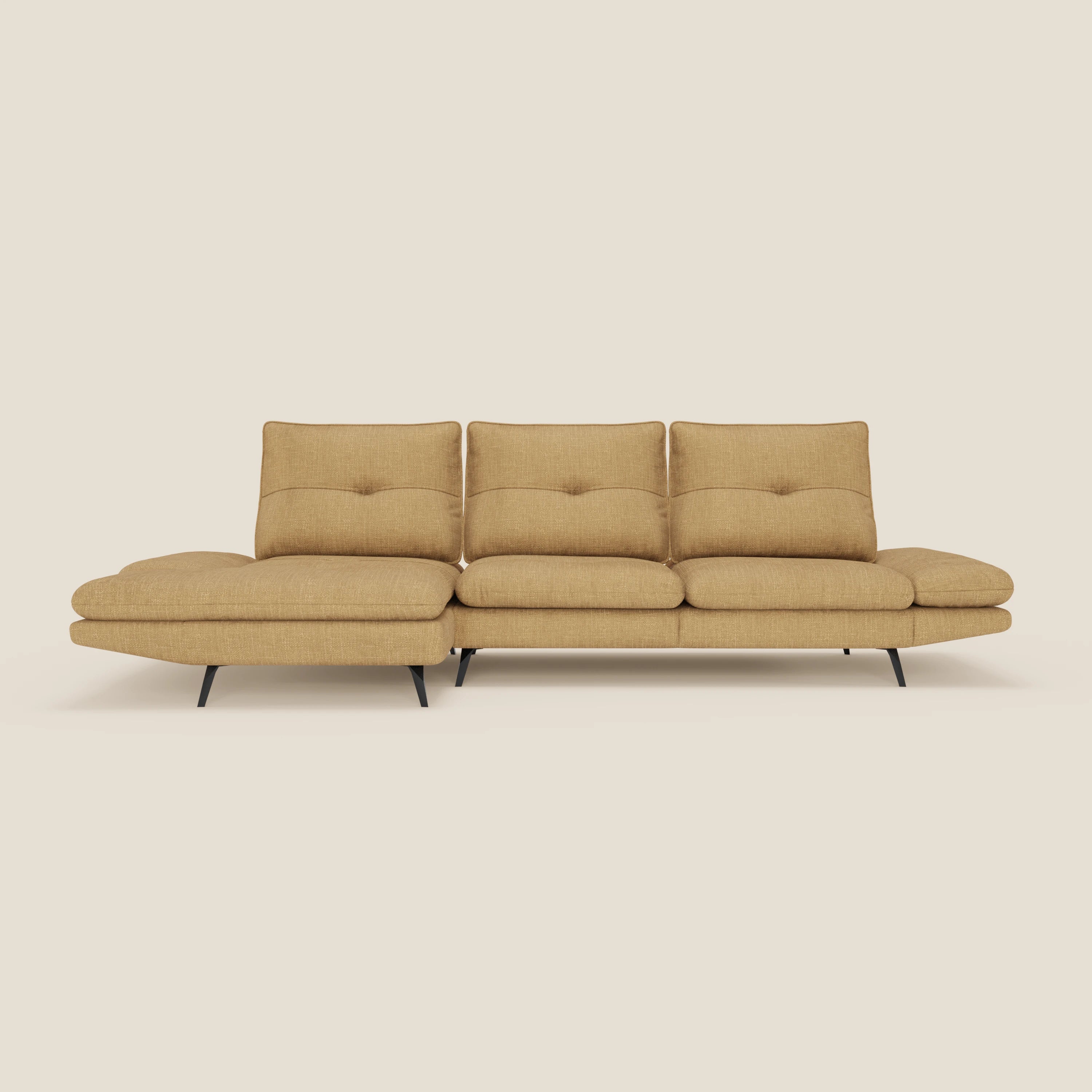 Il Divano con penisola Ardex di Divani.Store è caratterizzato da schienali traslanti, braccioli regolabili ed elegante tessuto impermeabile T06 giallo. Il suo design moderno comprende una chaise annessa sulla sinistra e sottili gambe nere, perfette per gli spazi contemporanei.