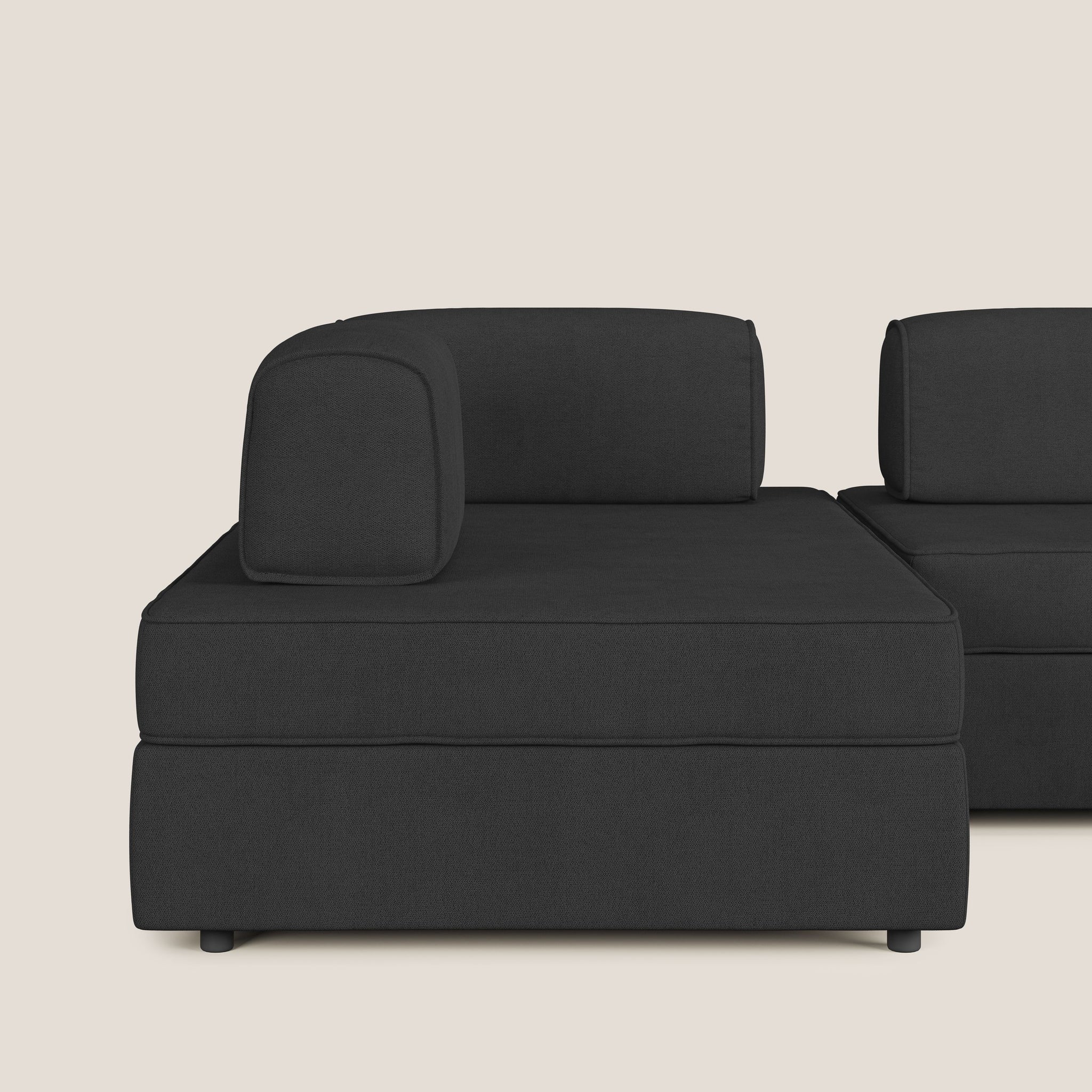 Liberty divano panoramico con pouf estraibile e schienali movibili in tessuto morbido impermeabile T02
